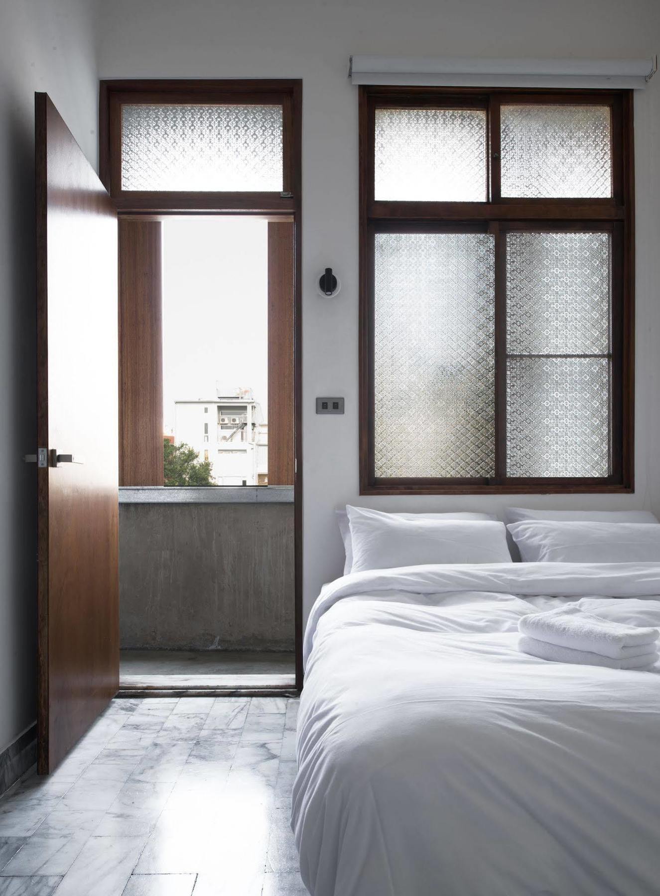 Hii-Hubs B&B Tainan Bagian luar foto