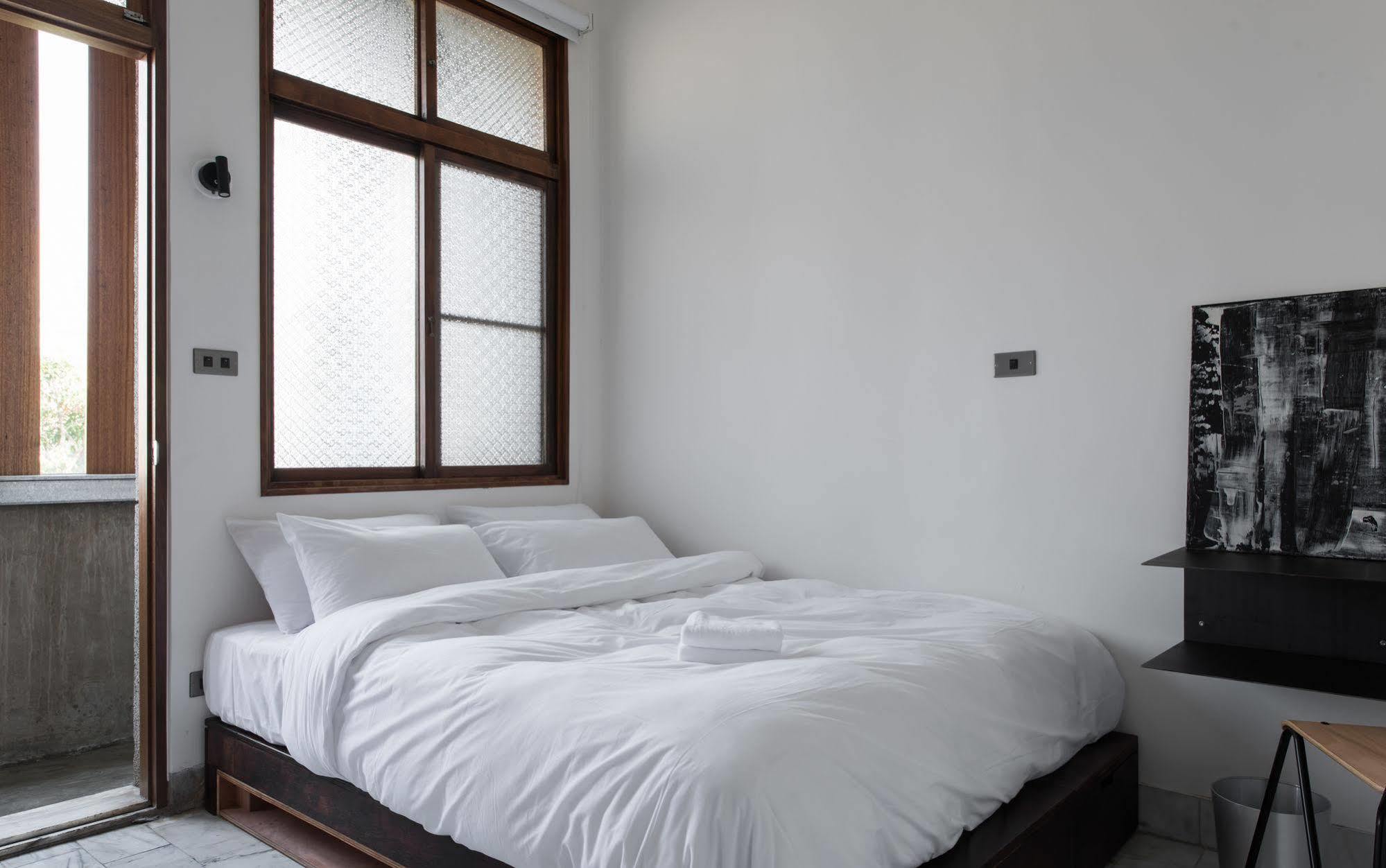Hii-Hubs B&B Tainan Bagian luar foto
